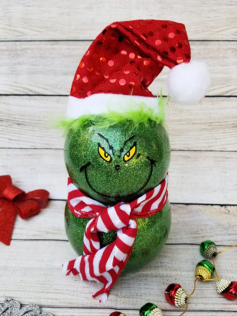 Grinch Decorations: Cute and Using Dollar Store Supplies!